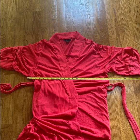 Natori Pink and Orange Wrap Robe with Tie Waist - Picture 8 of 11